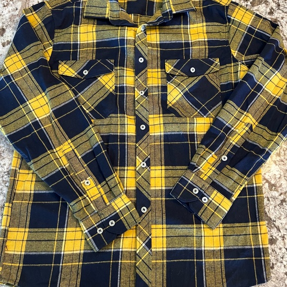 M NEW Design in Italy Flannel Shirt Mens Yellow Blue  Plaid Two Pockets Long Sle - Picture 7 of 7